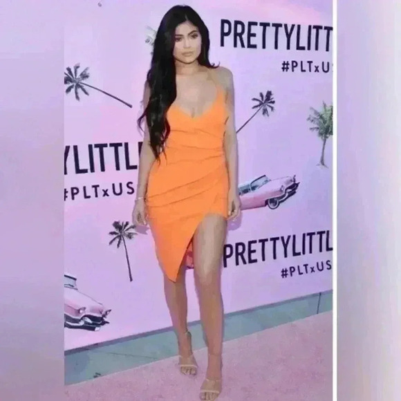 PrettyLittleThing Lauriell Bright Orange Wrap Front Crepe Midi Dress Size Small - Picture 2 of 10